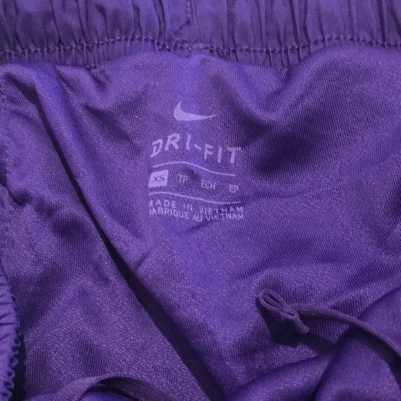 Nike running shorts - Picture 2 of 4